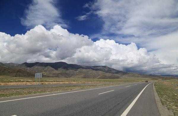 自驾进西藏有哪些路线