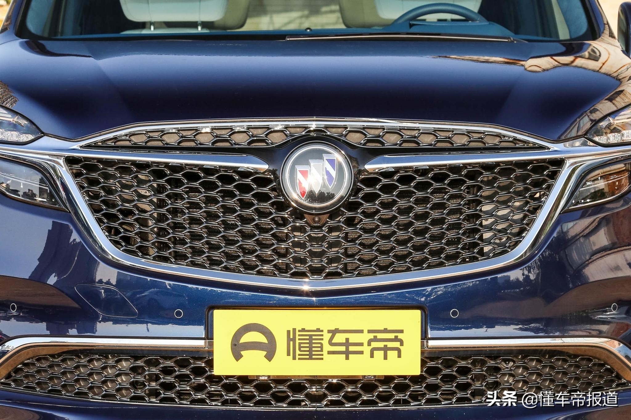 比奔驰V级还贵5万,别克GL8 Avenir值这价吗?