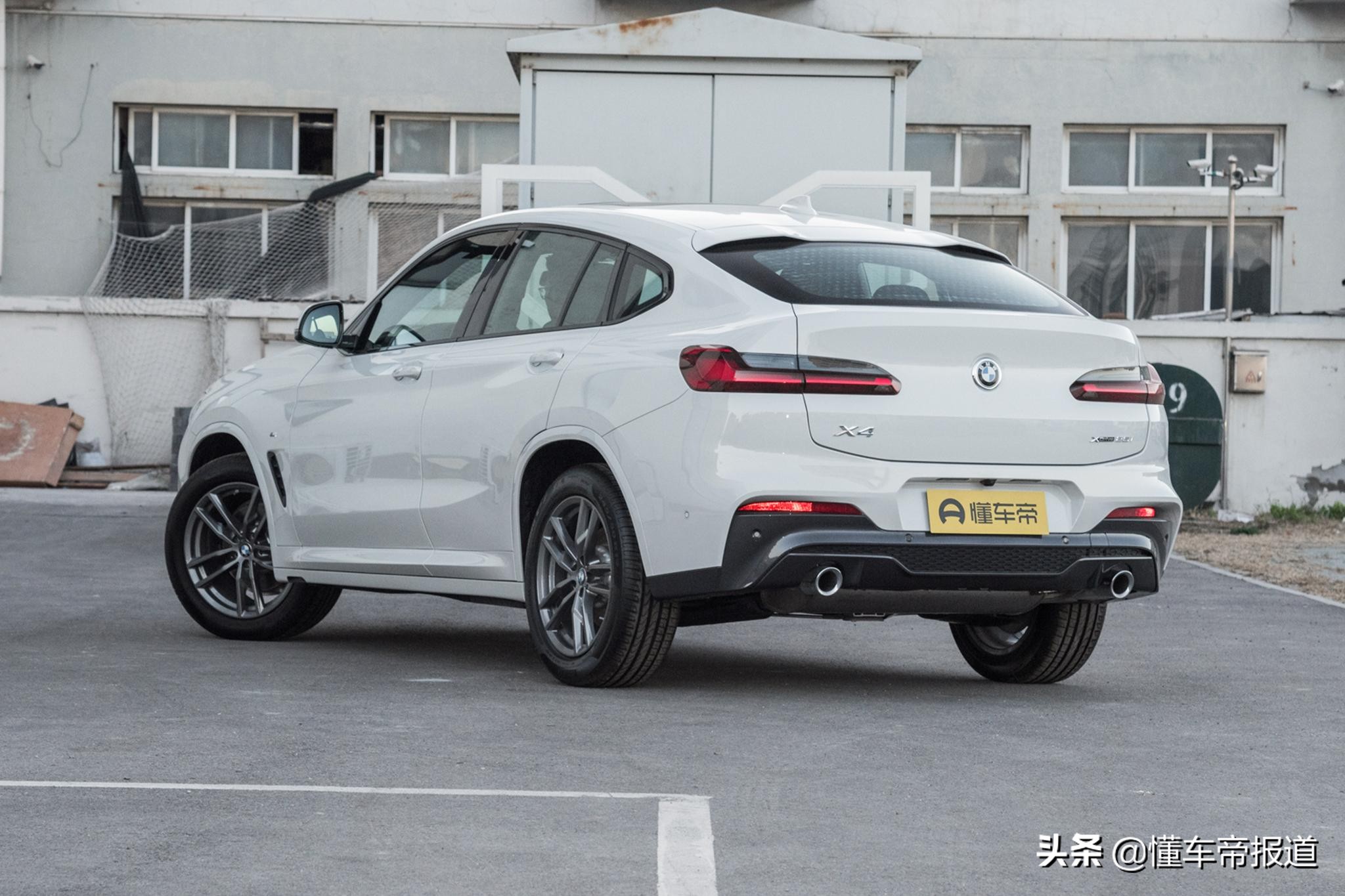 新车 | 化身小“X6”！新款宝马X4换脸迎战奥迪Q5L轿跑