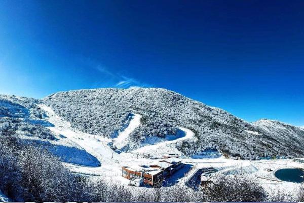 峨眉山下雪时间及峨眉山滑雪场开放时间