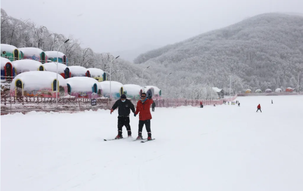 襄阳横冲国际滑雪场营业时间及地址