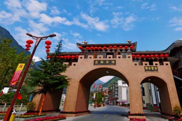 四川熊猫古城有什么好玩的及交通地址