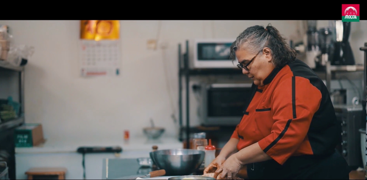 土生葡人厨师Ana Manhão Sou 澳门特区旅游局短片截图