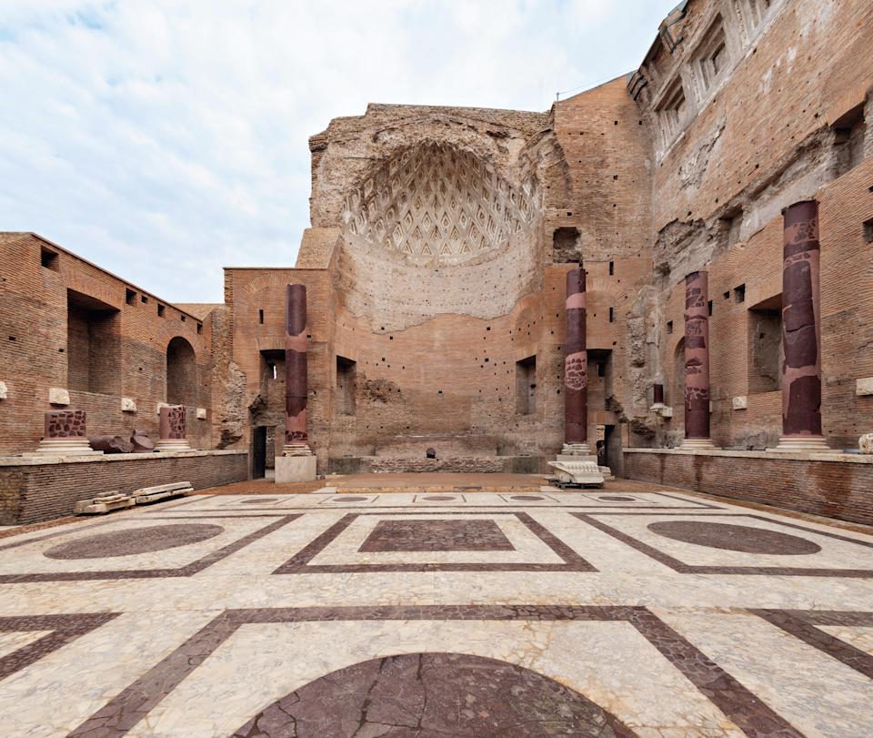 修复后的维纳斯和罗马神庙影像  Stefano Castellani 图